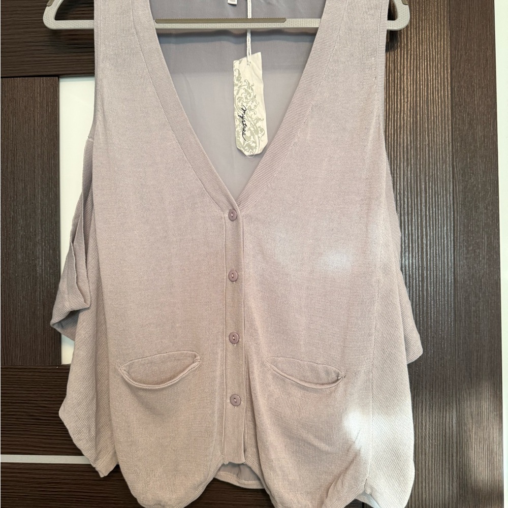 Mystree Button-Front Top - Picture 2 of 9